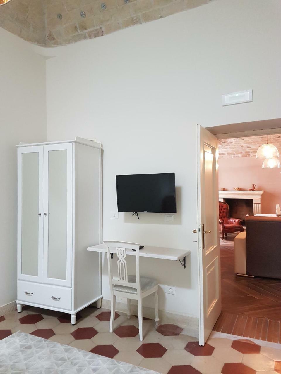 La Dimora Del Falconiere - Luxury Suites Sulmona Exterior foto