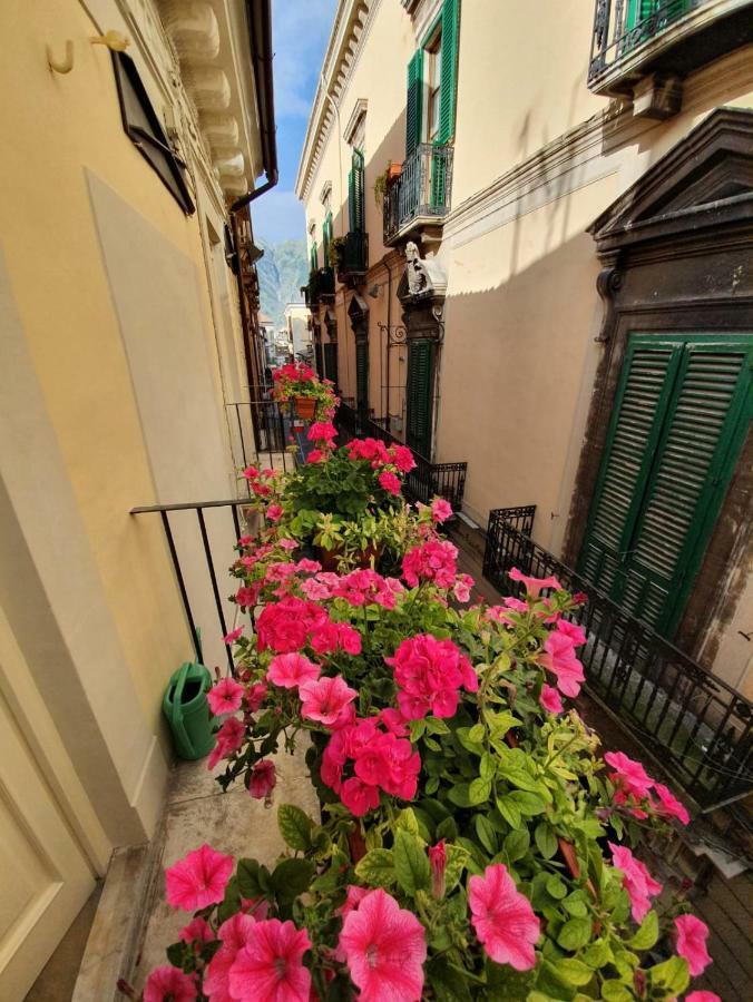 La Dimora Del Falconiere - Luxury Suites Sulmona Exterior foto
